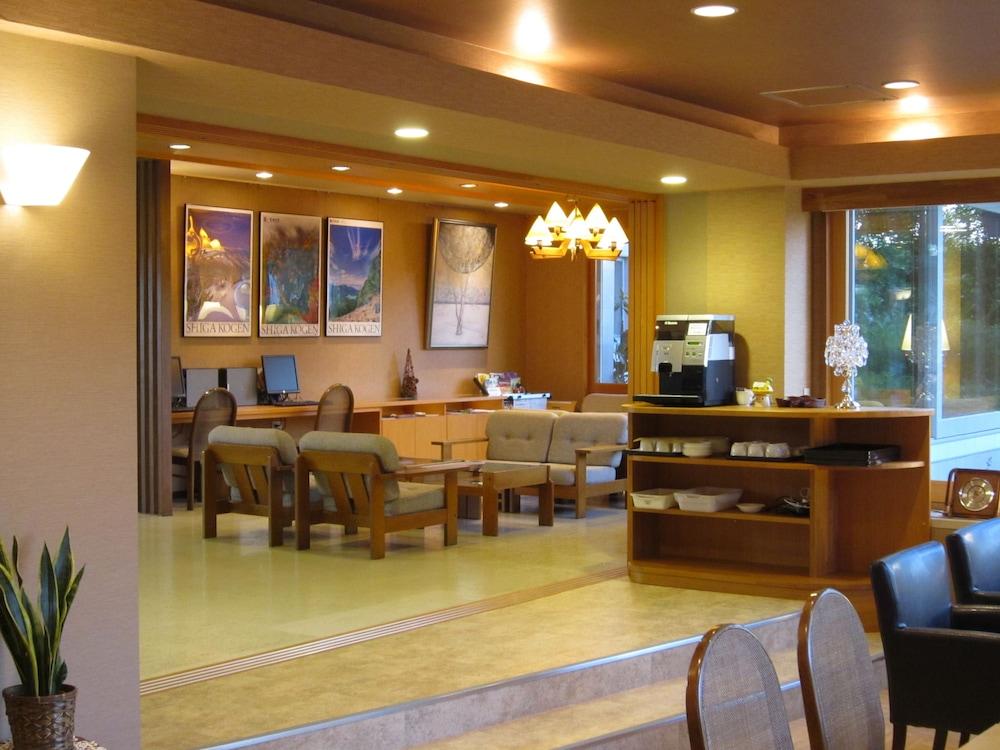 Hotel Shirakabaso Shigakogen Yamanouchi  Exterior photo